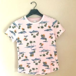 Old Navy Tops - Old Navy Palm Tree Top 🌴 Old Navy Tops - Old Navy Palm Tree Top 🌴